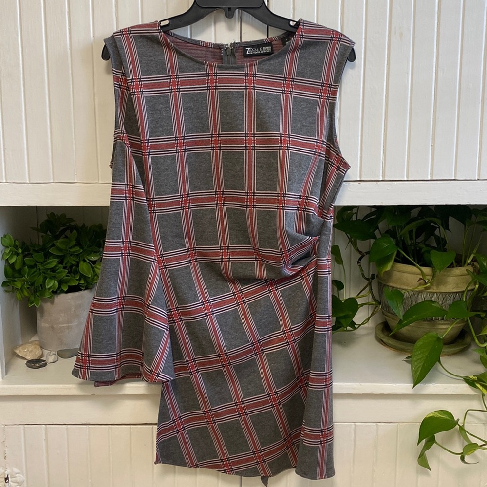 7th Ave New York & Co High/Low top - Large